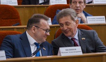 Евгений Солнцев впервые отчитался перед депутатами Заксобрания